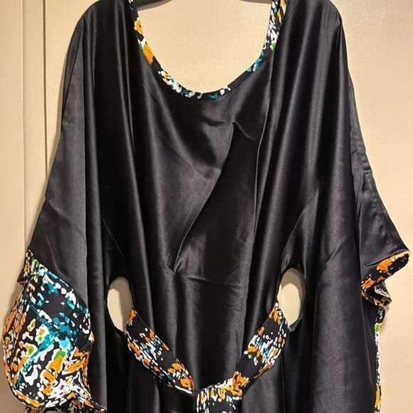 Declaj Clothing original black silky adire edge pullover dress/gown/kaftan. - Picture 4 of 12